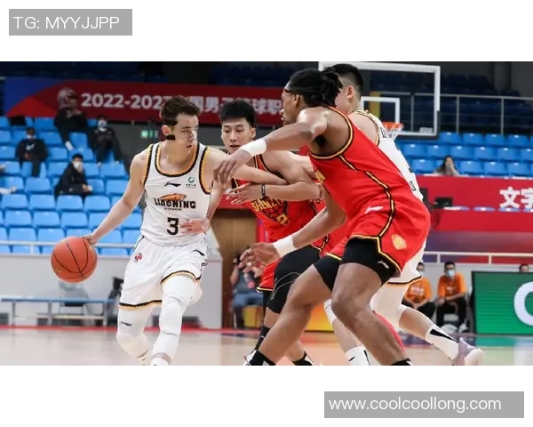 深圳足球队在速度排行榜中荣获第三名展现出强劲实力与潜力 深圳足球队在速度排行榜中荣获第三名展现出强劲实力与潜力